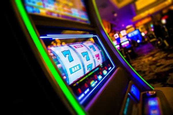 hut88 Casino Lobby